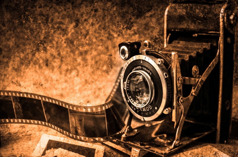 photographe-PEILLE-min_light-wood-night-camera-photography-vintage-1245236-pxhere.com